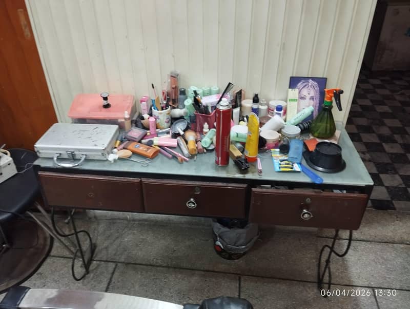 Dressing Table & Full Size Mirrors 2