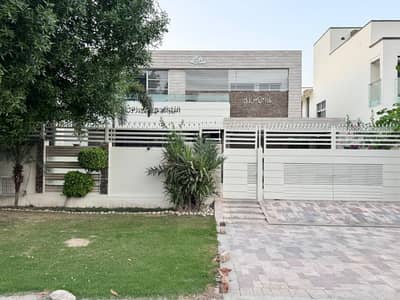 One Kanal Slightly Used Ultra Modern Designer Owner Build Well Maintained Bungalow For Sale At Prime Location Of DHA Lahore Near To Park Masjid & Commercial Market.