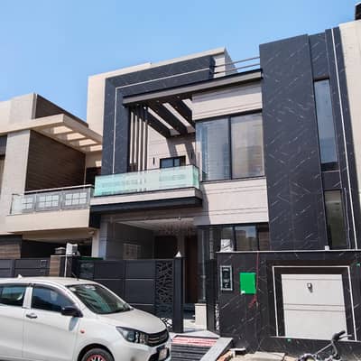 I SELL 5 MARLA BRAND NEW HOUSE IN BAHRIA ORCHARD LAHORE. PHASE 2 C-BLOCK. LUXURY OWNER BUILD HOUSE