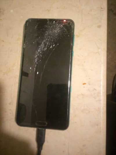 Aquos R3 (Panel Damage)