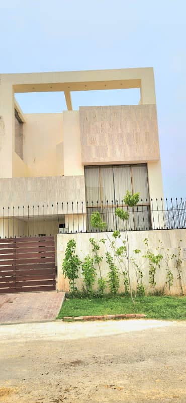 7 Marla villa for sale in lake city