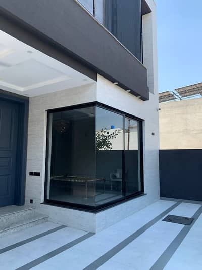 10 Marla house for sale in lake city