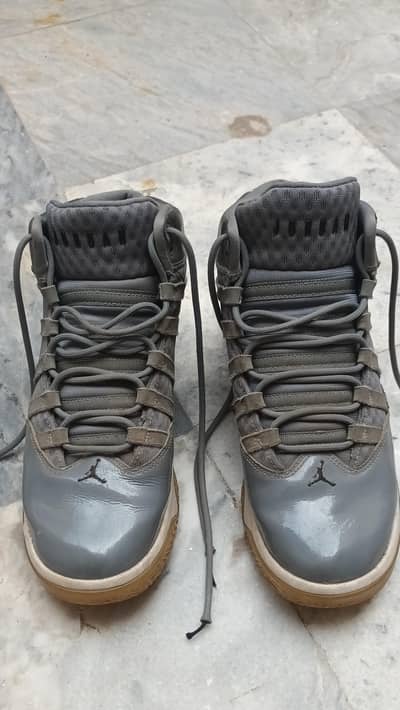 original nike shoes original price 40000