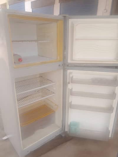 Dawlance fridge for sale