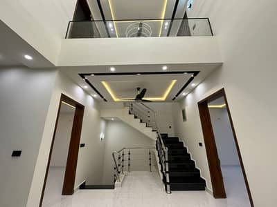 M6 Hote Location House For Sale 5 Marla