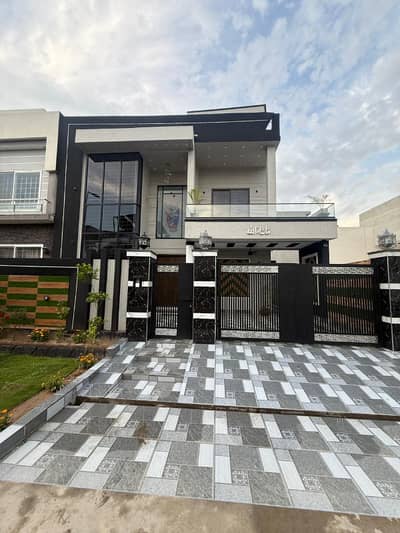 10 Marla Luxury Ultra Modern House Available For Sale in Citi Housing Sialkot