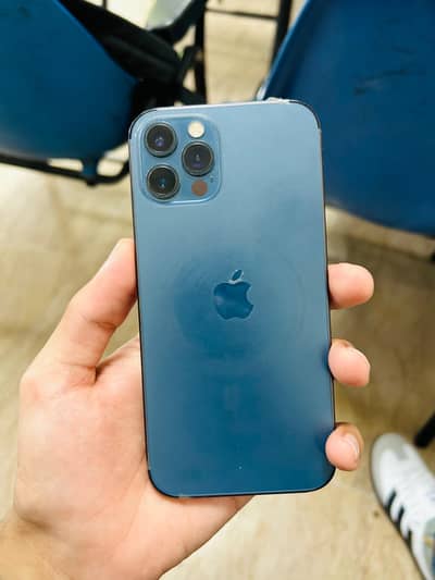 iPhone 12 Pro Factory Unlock | 256gb with box