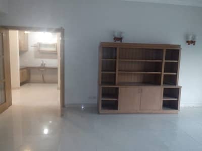 8 Kanal Full House For Silent Office Use In Garden Town Lahore