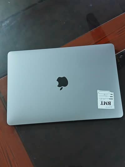 Macbook pro 2019 i7 16 256