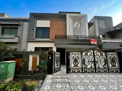 10 Marla Luxury Lower Portion is Available for Rent in Bahria Town Lahore