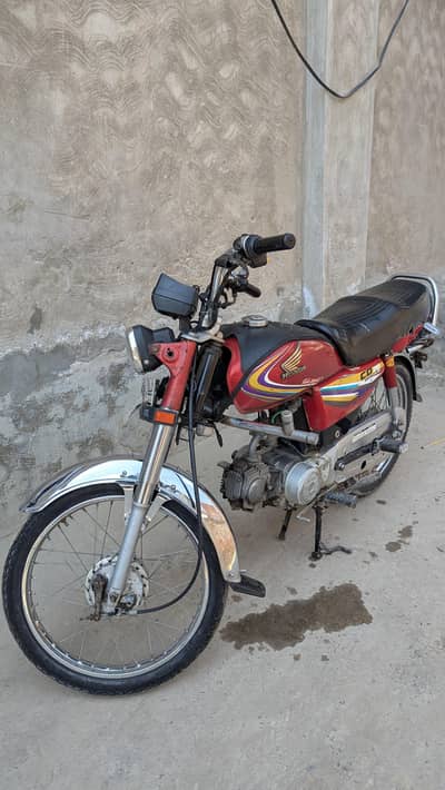 Honda CD70 2015 Total Genioun Bike