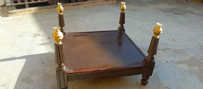 coffee n tea table  no mirror