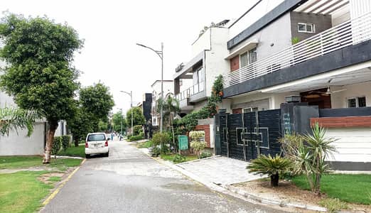 3 MARLA PLOT AT LOWEST RATE READY FOR CONSTRUCTION AVAILABLE FOR SALE IN NLC