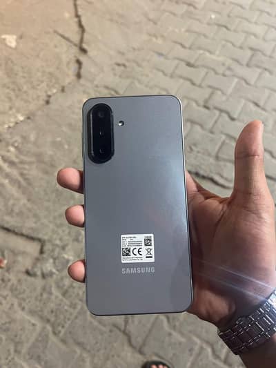 Samsung A17 6/128 only phone