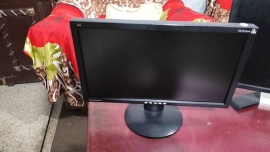 dell and viewsonic lcd for sale