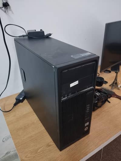 Core i7 7770 (7th Generation), 16GB RAM, 256 SSD