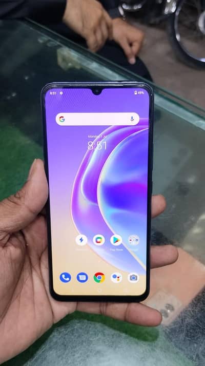 Vivo V21e 8+128 urjent sale 25000