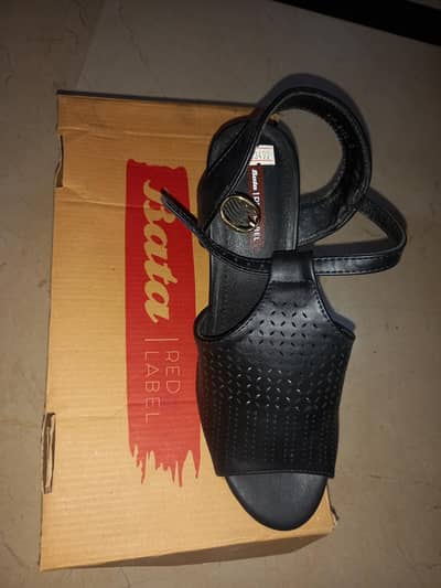 Ladies Bata Sandal for Sale