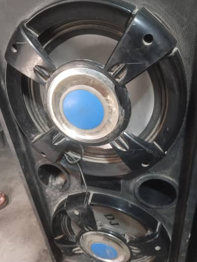 DJ spekar 10 inch ka 4 spekar hay with box