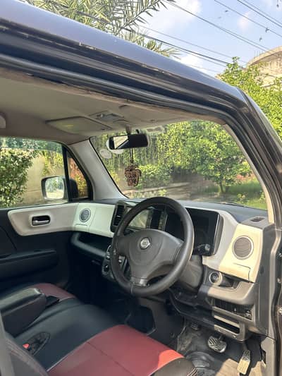 Urgent sale Nissan Moco model 2014/ registar 2018