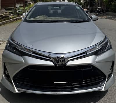 Toyota corolla X Grande 1.8 Black interior