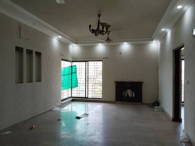 1 Kanal Lower Lock Upper Portion For Rent In DHA Phase 4 - Separate Gate