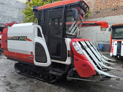 KUBOTA HARAVESTER MACHINE ARN 105 MADE IN JAPAN IMPORT COUNTRY TAIWAN