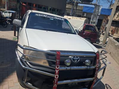 Toyota Hilux 2011