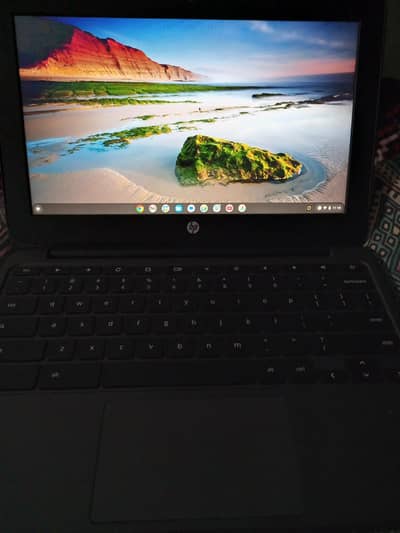 hp g5 chrome book 4/16 variant 10/10 new.
