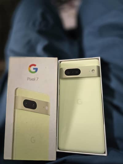 Google Pixel 7 with box