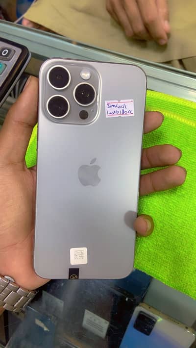 15 pro max natural titanium jv 256GB