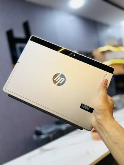 HP Elite x2 – Core m5 | 8GB RAM | 256GB SSD