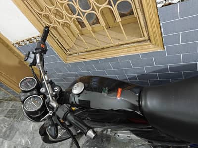 Suzuki GS 150 SE for sale.