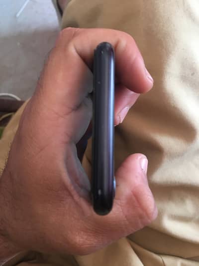 Iphone se 2020 64gb 77batri hlth non pta fu all ok no open reapir