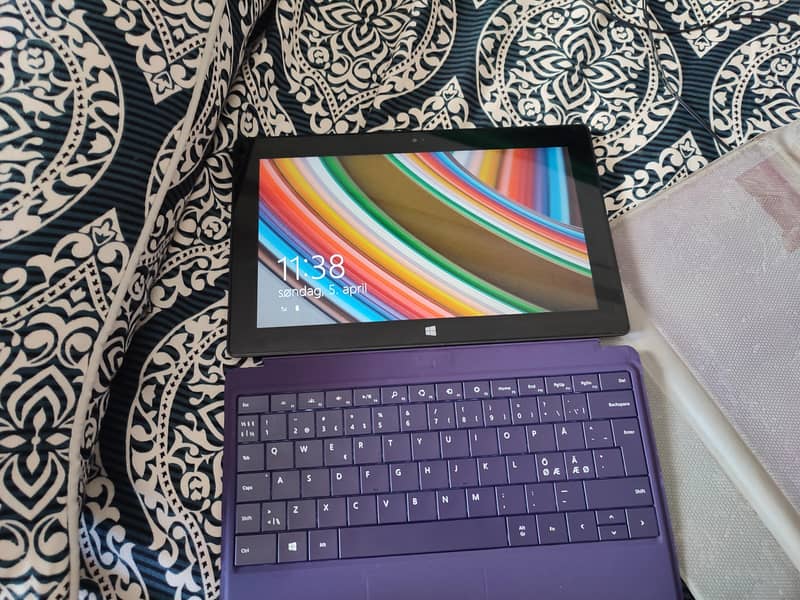 Microsoft surface book 2