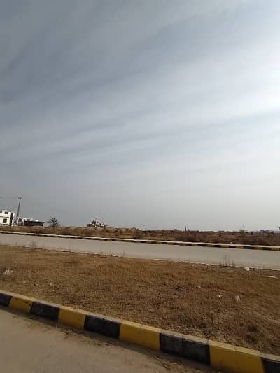 50*90 Corner Service Road Plot For Sale In F-14/Islamabad Sector
