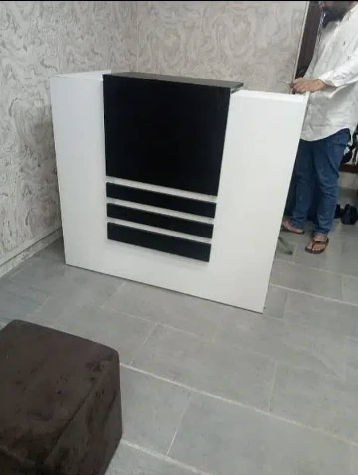 Reception Table | Counter Table 4