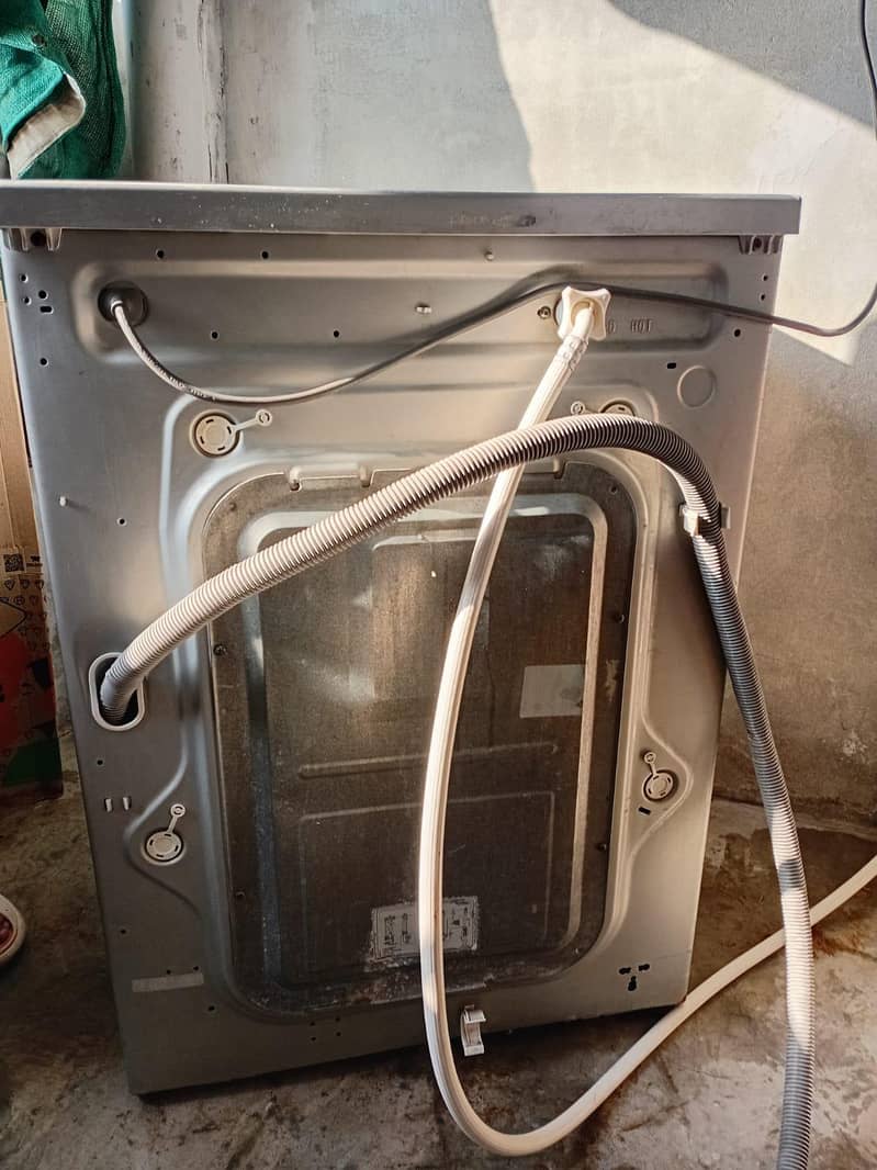 Front  load automatic machine 5