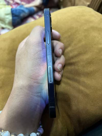 Iphone 12 jv with 3 months sim time