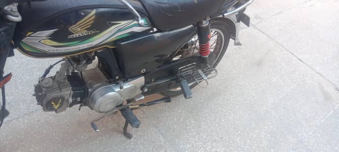 Road price urgent for sale 2021 model condition 7/10