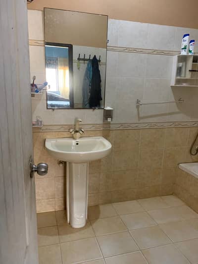 defence view 3 bad 3 bath lounge jast like new lift near from aqra