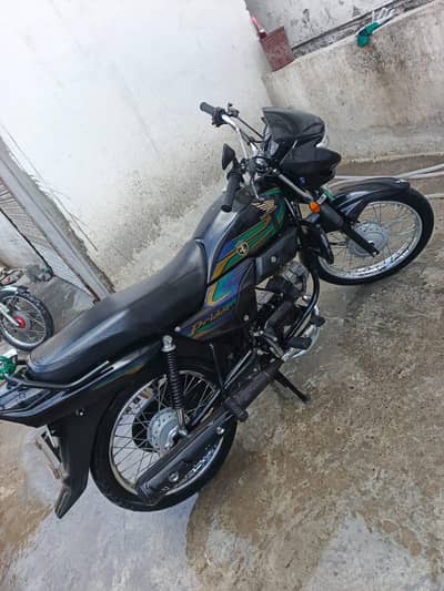 Honda Pridor Black 2022