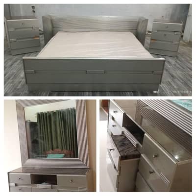 King Size Bed & Dressing Table Deco Paint FOR SALE