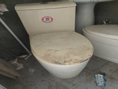 marachi wear commodes