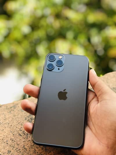 iPhone 11 Pro 64gb 10/10 All geniune