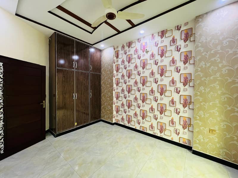 Upper portion for Rent 0