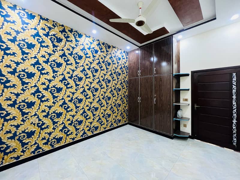 Upper portion for Rent 6