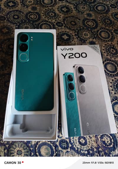 Vivo Y200 8GB Ram 128GB storage