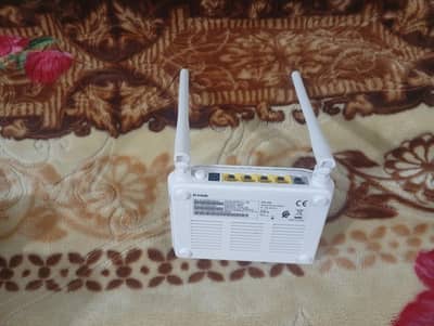 only one month use new condition. ptcl wifi rotar brand new
