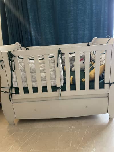 Baby cot bed
